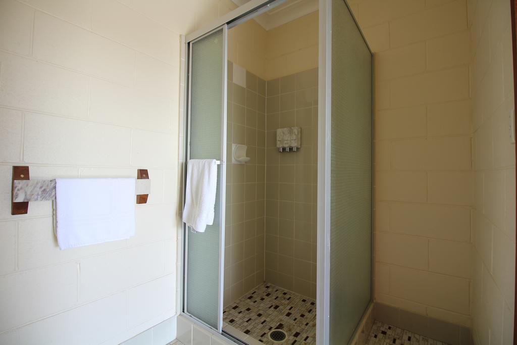 Snowy Mountains Resort And Function Centre Adaminaby Oda fotoğraf