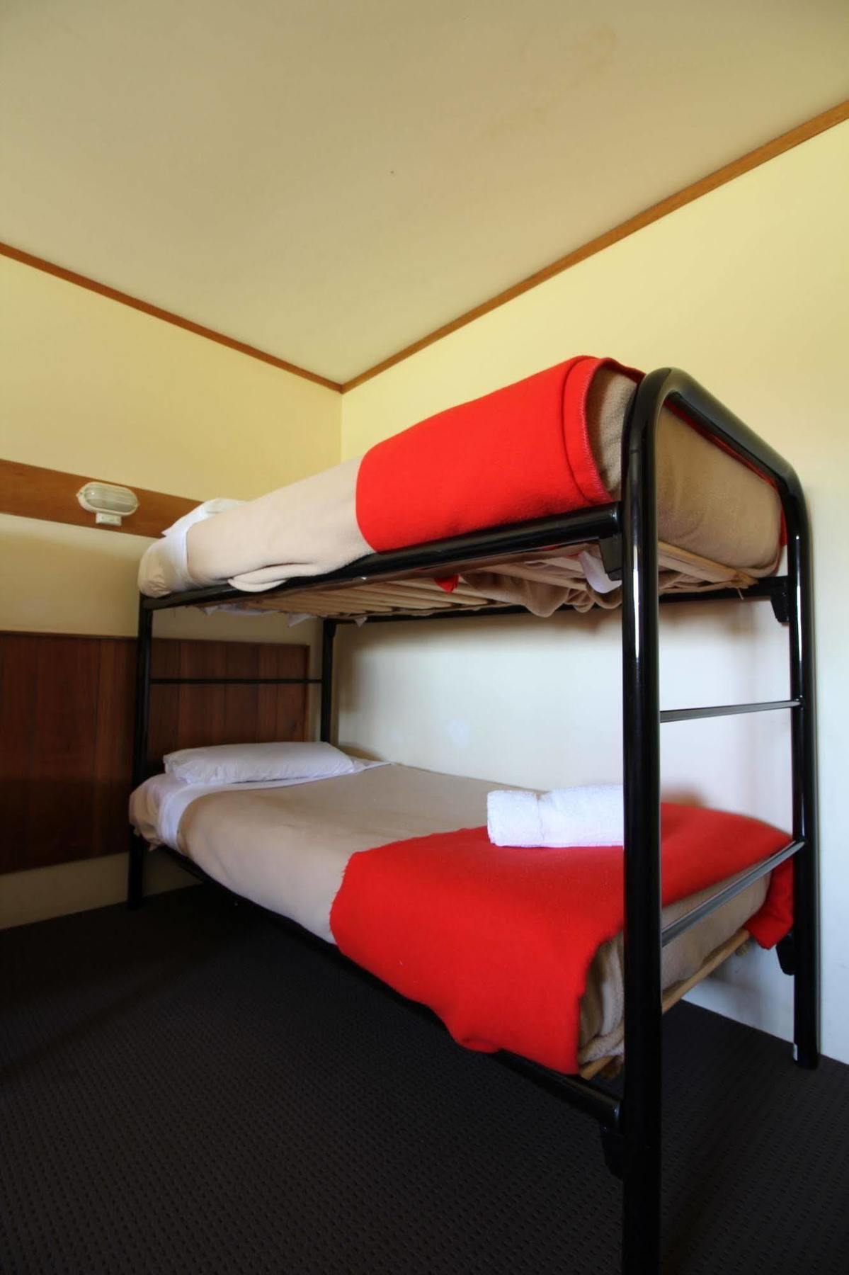 Snowy Mountains Resort And Function Centre Adaminaby Dış mekan fotoğraf
