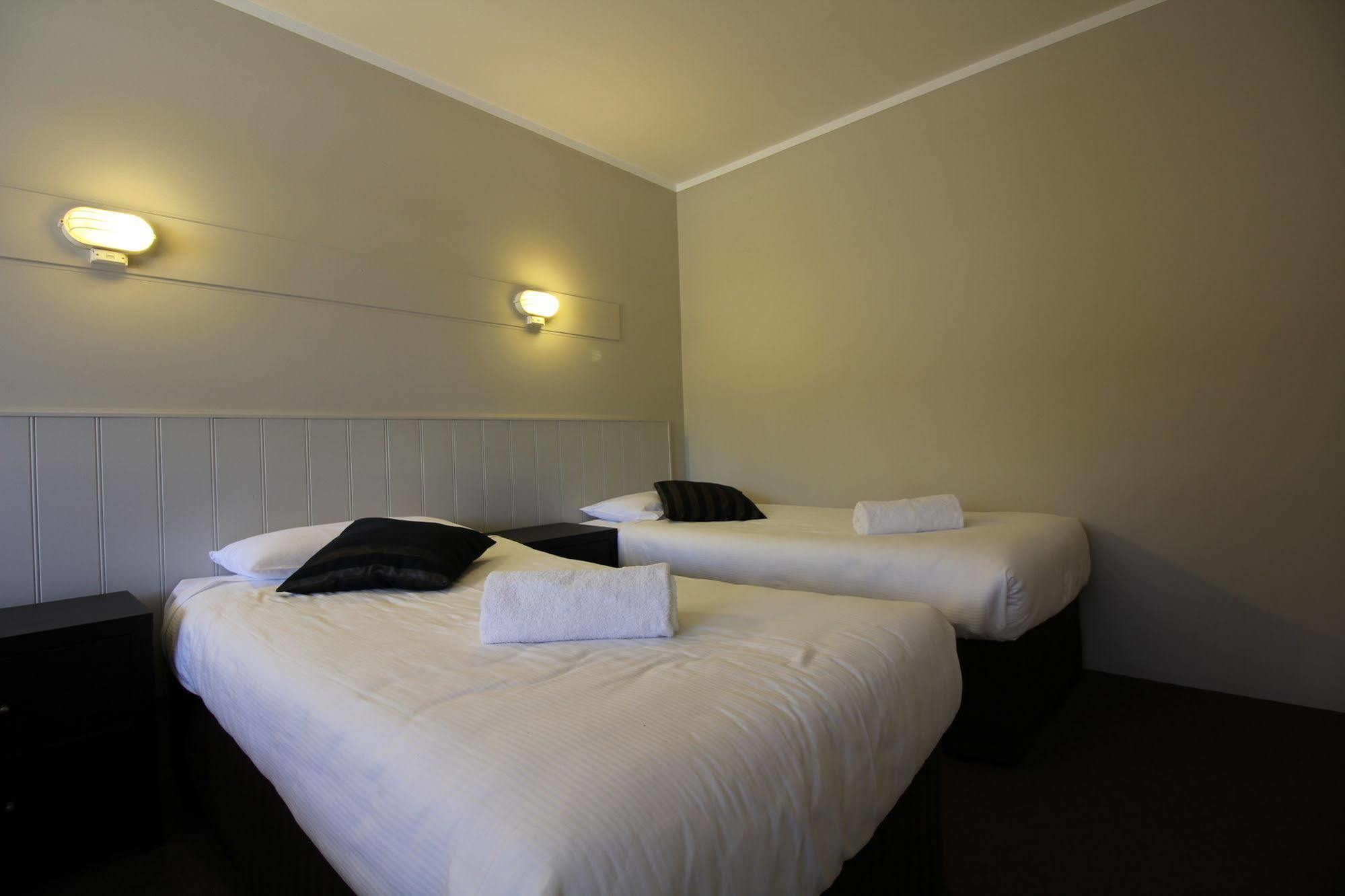 Snowy Mountains Resort And Function Centre Adaminaby Dış mekan fotoğraf